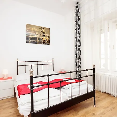 Apartment Like - Center - Style