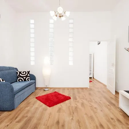 Like - Center - Style
