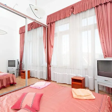 Like - Center - Style Budapest