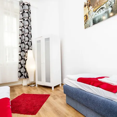 Like - Center - Style
