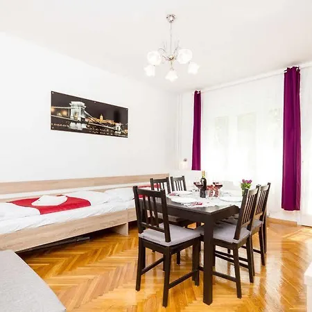 Like - Center - Style Apartment *