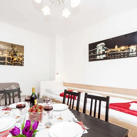 Like - Center - Style Apartment *