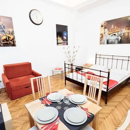 Like - Center - Style Budapest