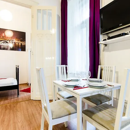 Like - Center - Style Apartment *